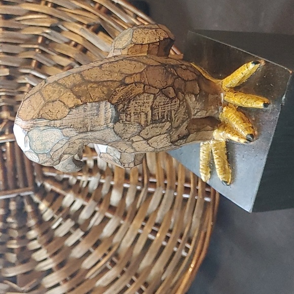 3/$40 Wood Carves Falcon - Picture 7 of 7